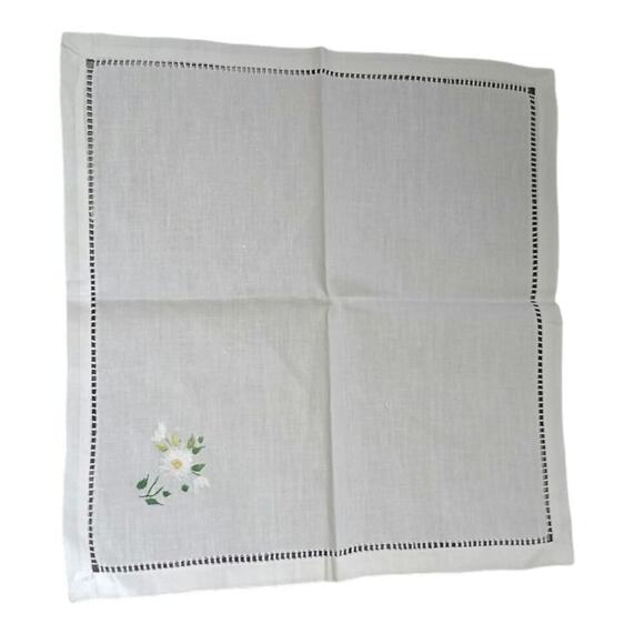 Linen handkerchief with Daisy  Embroidery White 13" - Picture 2 of 4